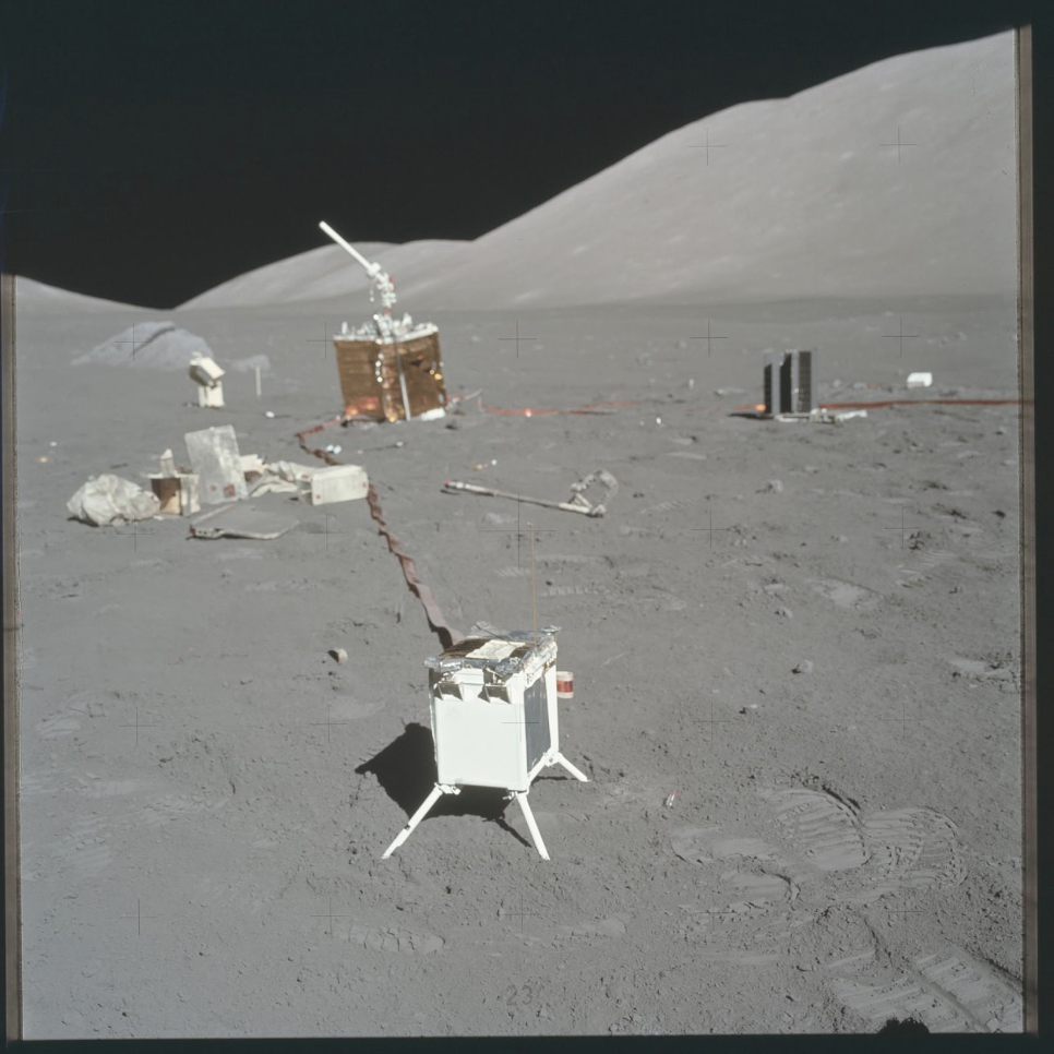 Arboleda, Martín. _Planetary Mine. Territories of Extraction under Late Capitalism_. London: Verso, 2020.