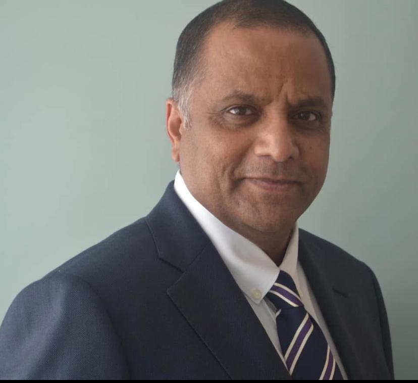 Mr. Tassarajen Chedumbrum Pillay 