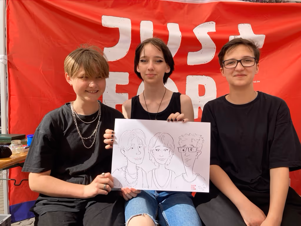 Schnellzeichnung von drei Teenagern bei Just for Fund