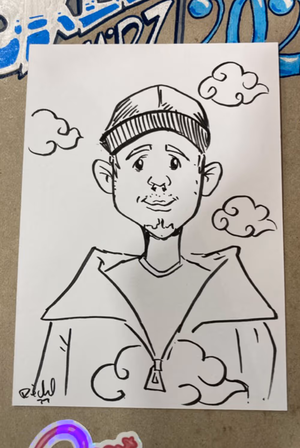 Schnellzeichnung eines jungen Mannes im Akazuki Outfit