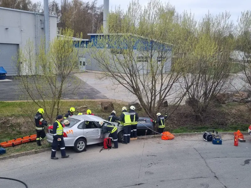 Monatsübung Verkehrsunfall