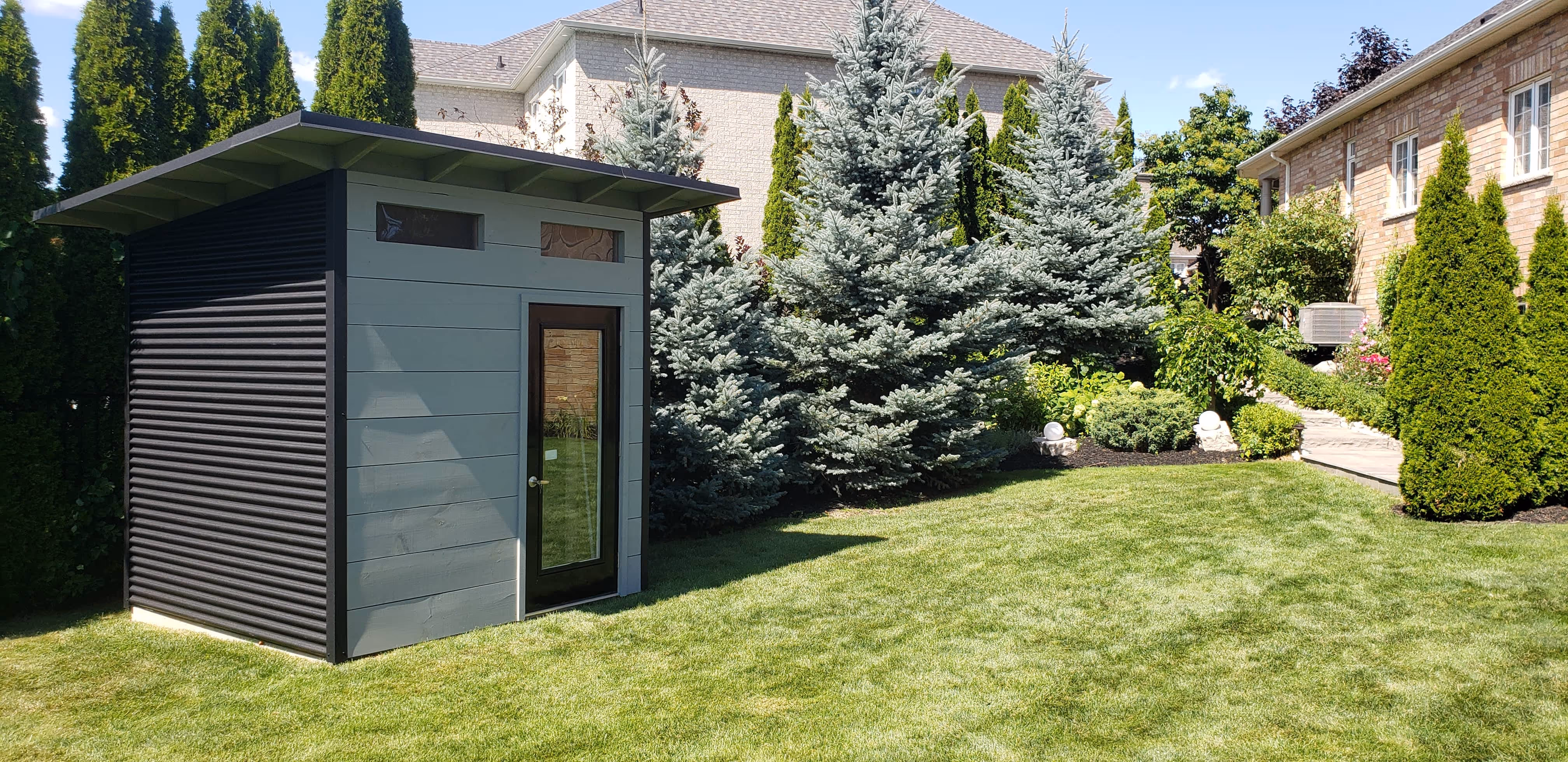 10' x 8' Advanced Kendall Charcoal Stain and Jet Black Steel