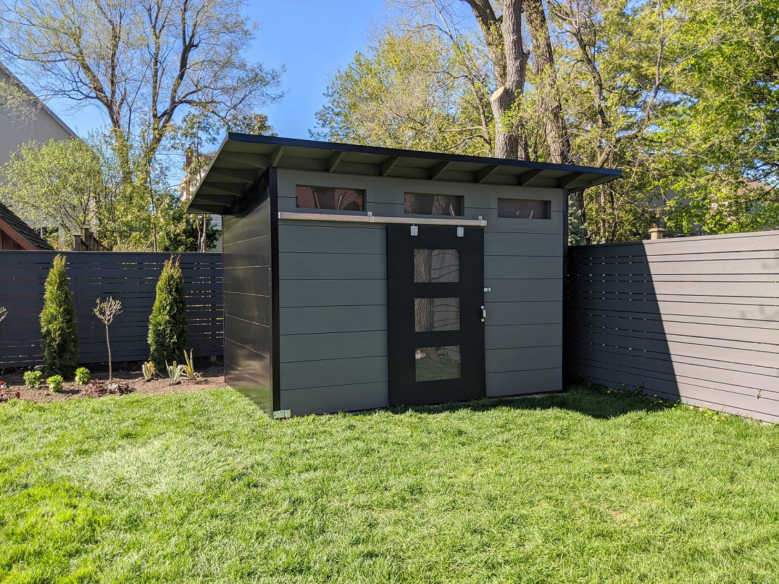 12' x 8' Advanced with Kendall Charcoal Shiplap and Black Flatstock Steel