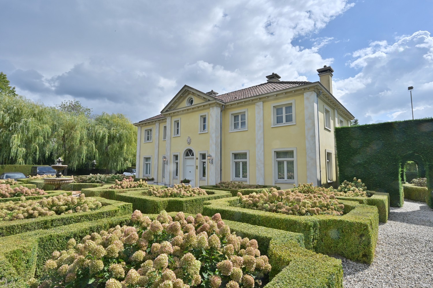 Exclusieve villa in geliefde villawijk Kiewitheide