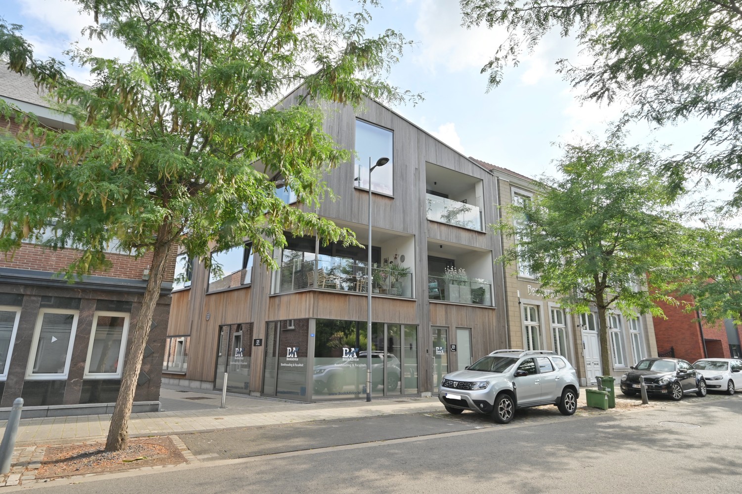 Gelijkvloers appartement met 2 slaapkamers en privétuin in het centrum van Lanaken.