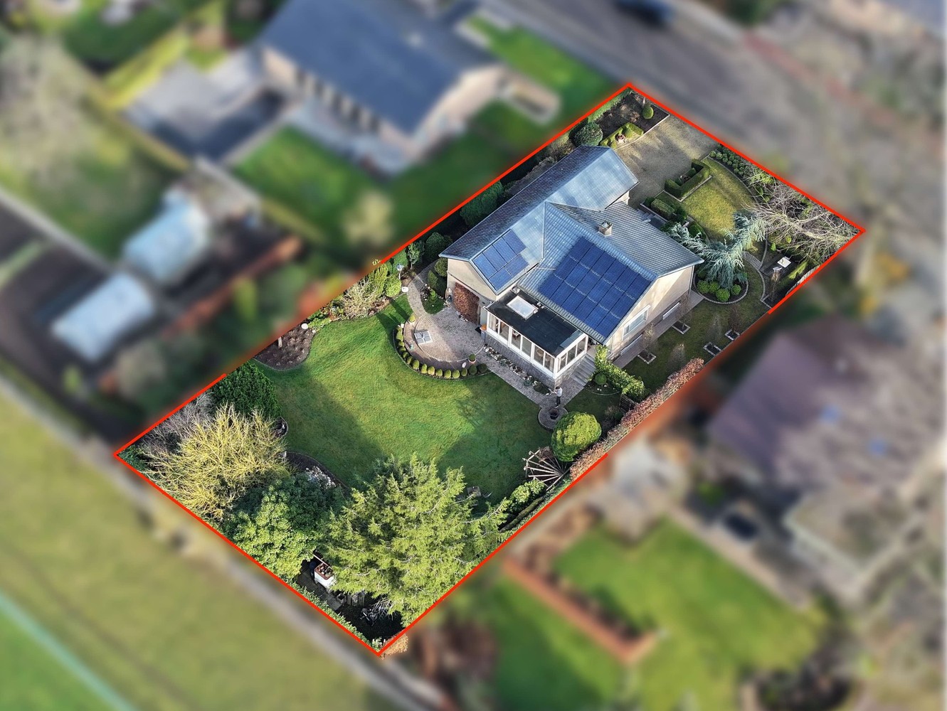 Charmante split-level bungalow met tuinkamer en uitstekende energieprestatie (label B)