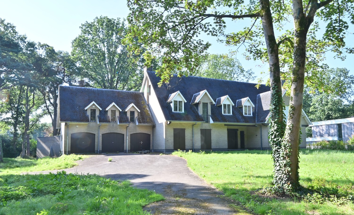 Unieke villakavel 5.600 m² (56a) op toplocatie in de luxe villawijk "Goudkust" te Lanaken