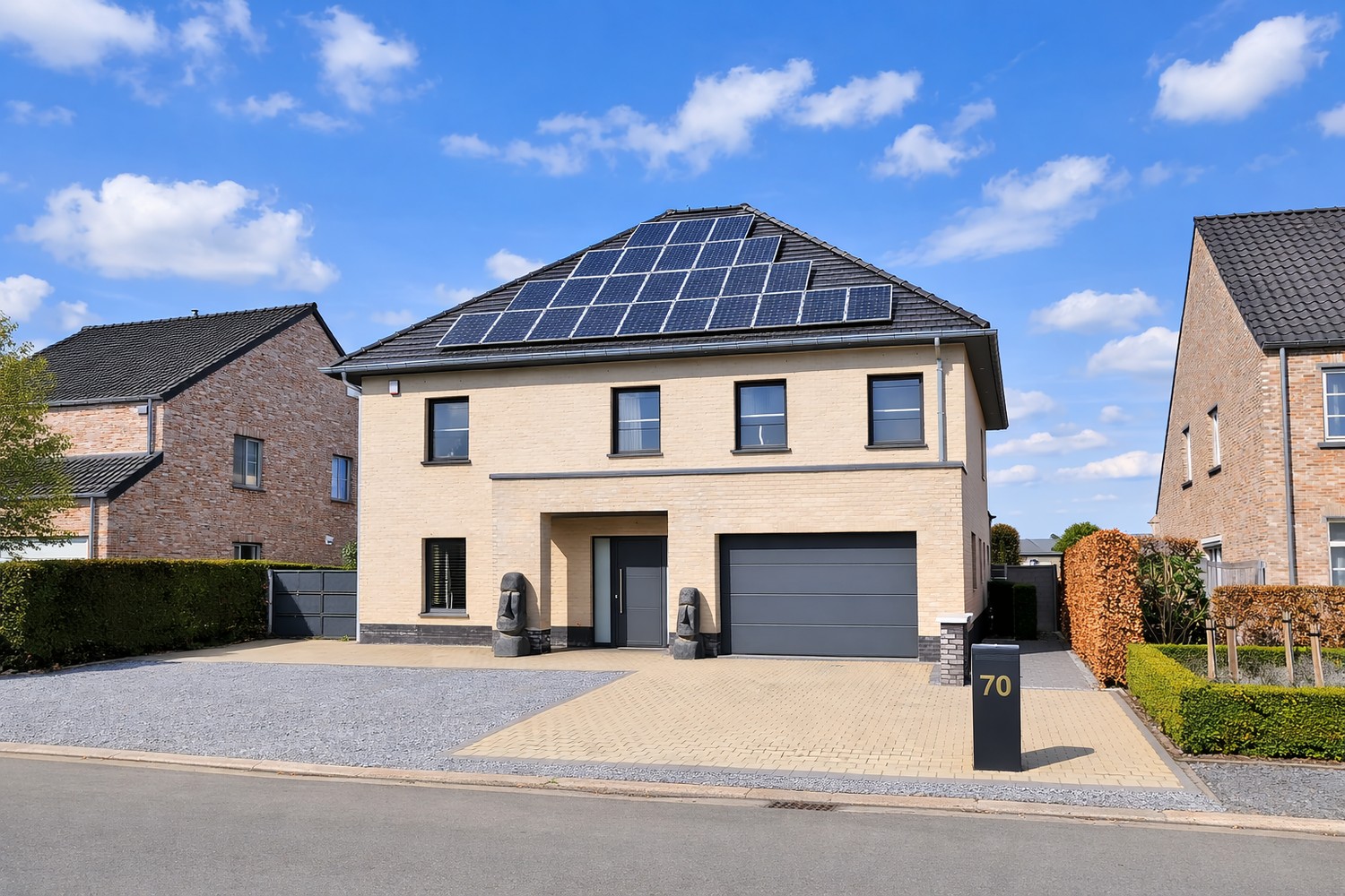 Instapklare topwoning met unieke mogelijkheden op een perceel van 11a75ca in het landelijke Neeroeteren.