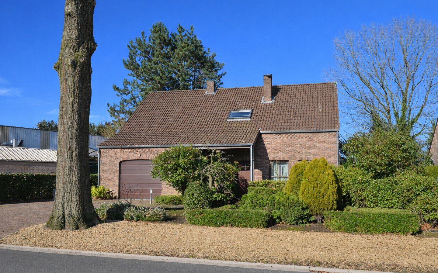 Vrijstaande woning op idyllische dreef, aan de rand van het bos – vlak bij Maastricht