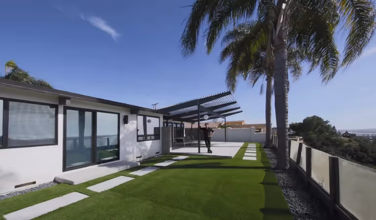 a Modern and sustainable custom home in San Diego designed by Ten Seventy Architecture