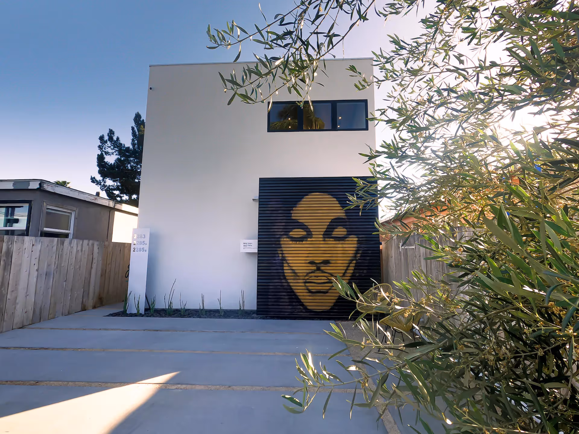 Example of Minimalist Architecture Project by Ten Seventy Architecture