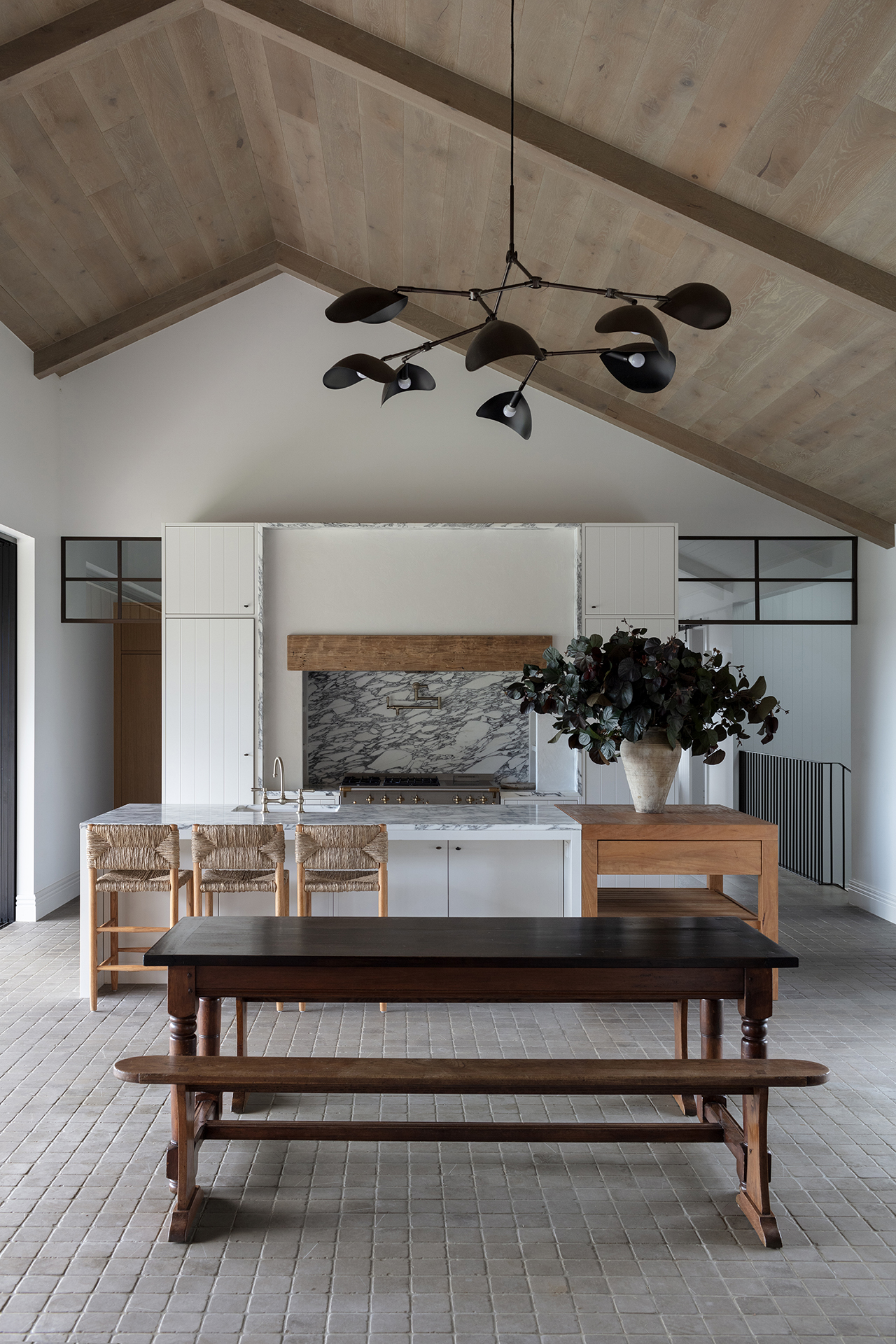 A ranch-esque kitchen embracing the spectacular Byron Bay Hinterland