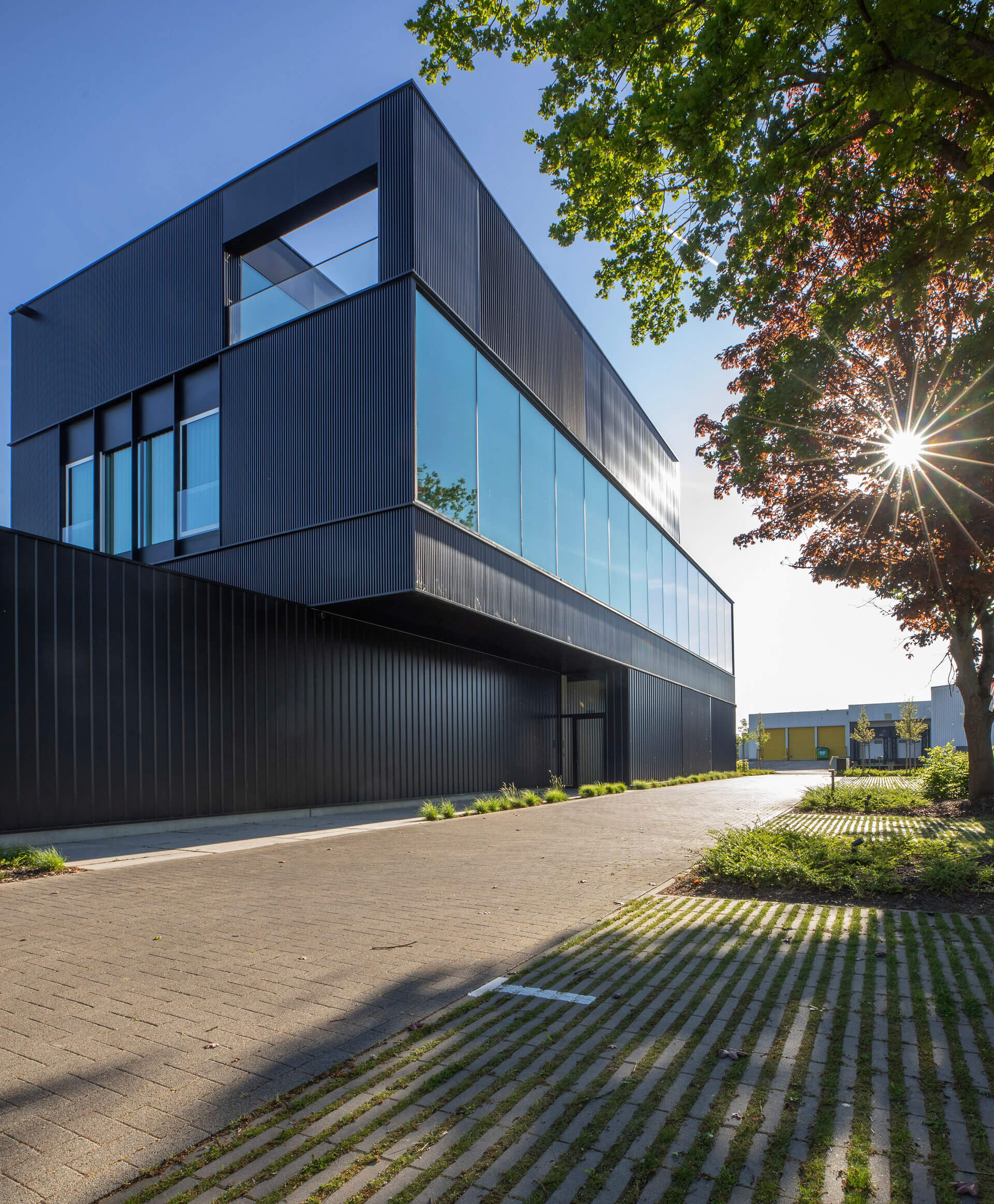 BOND. Architectuur - Commercieel - Herk-de-Stad - 6 bedrijfsunits