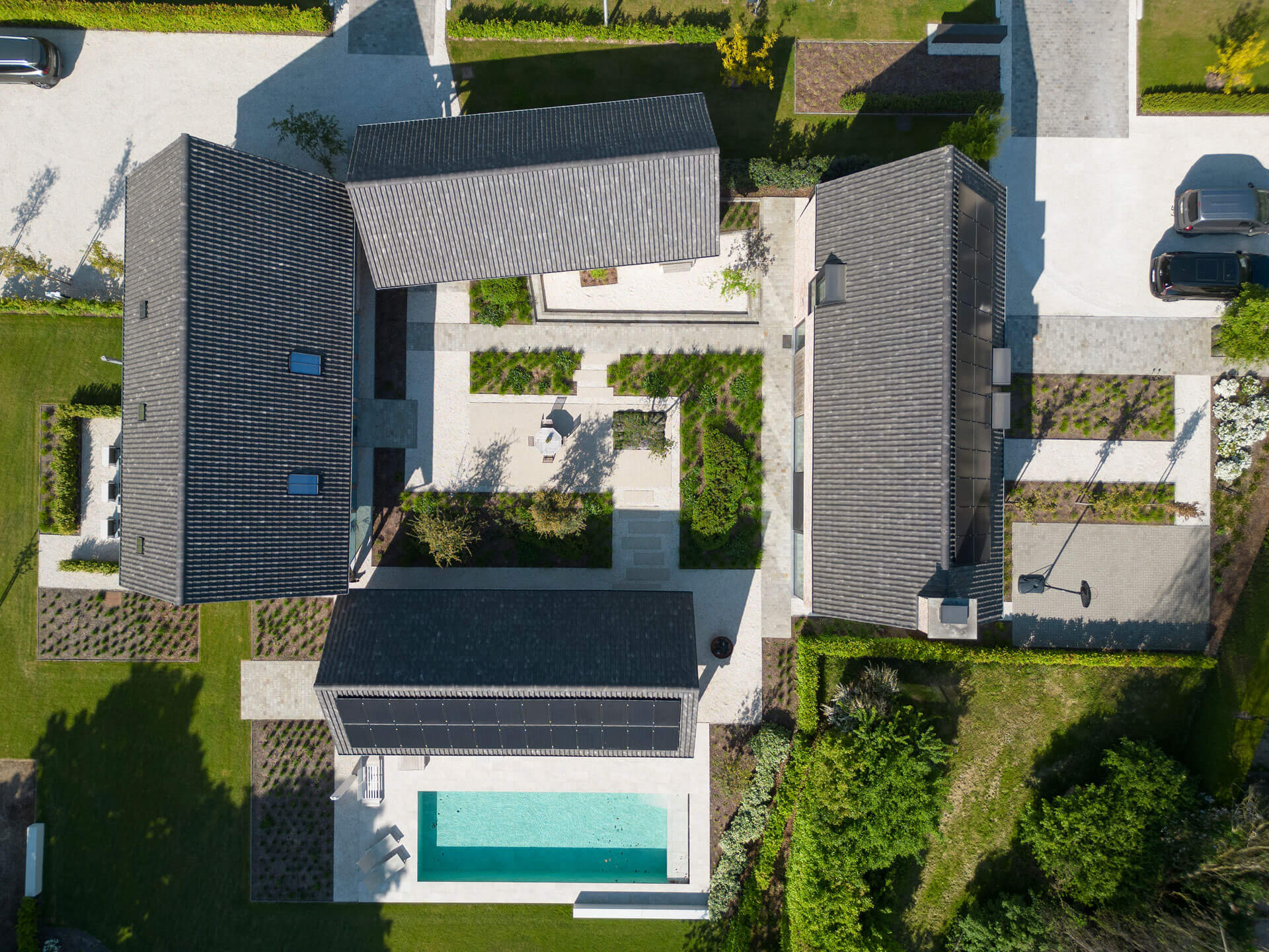 BOND. Architectuur - Huisvesting en Commercieel - Herk-de-Stad - ééngezinswoning en B&B