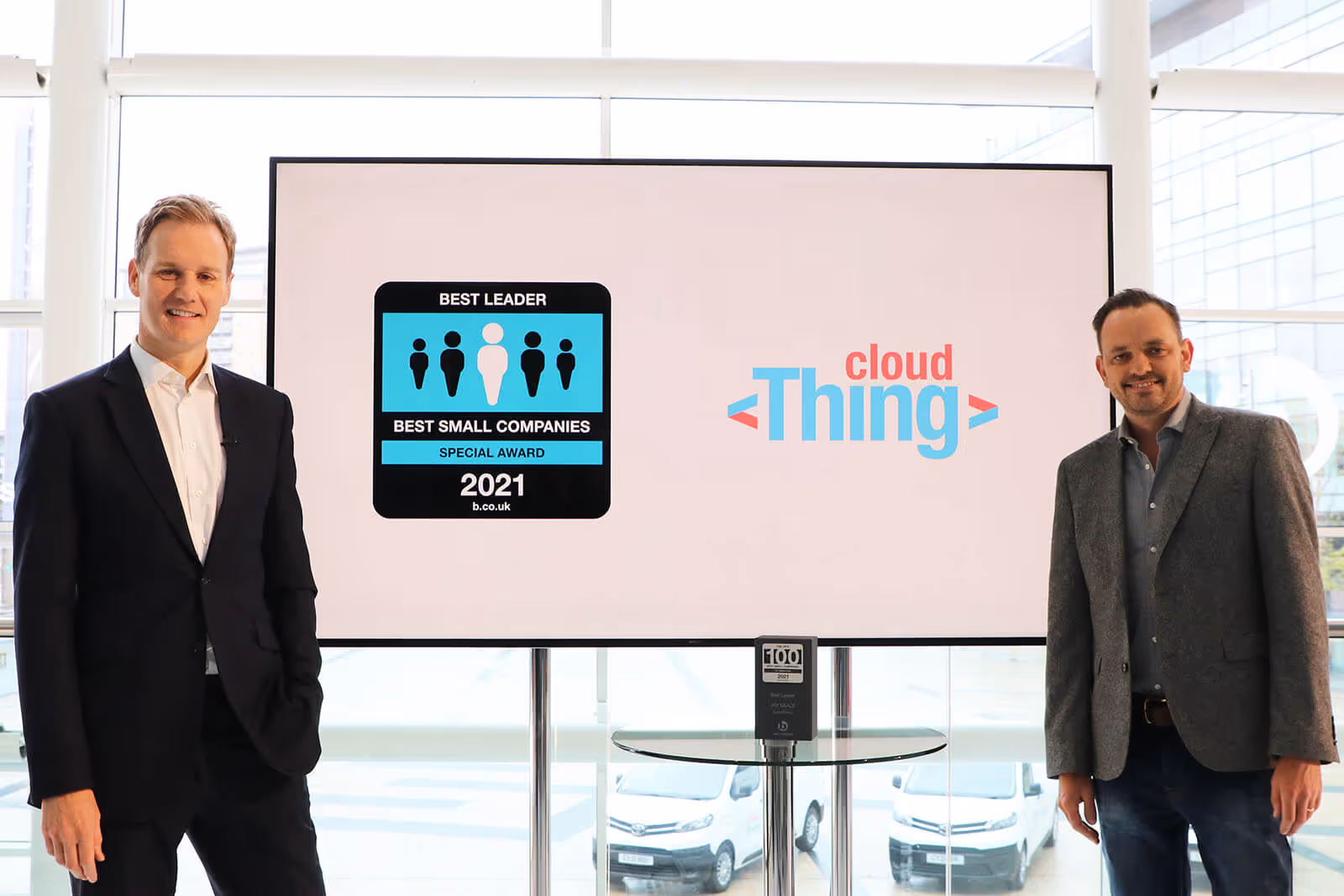 CEO of Cloud Thing Jay Neale with TVPresenter Dan Walker and the Award for the Best Leader Special Award at Best Companies Live