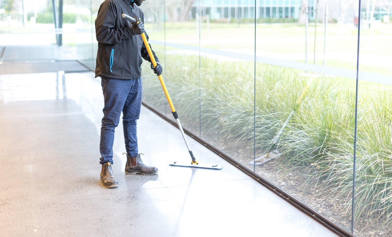 The Benefits of Hiring a Professional Commercial or Office Cleaner