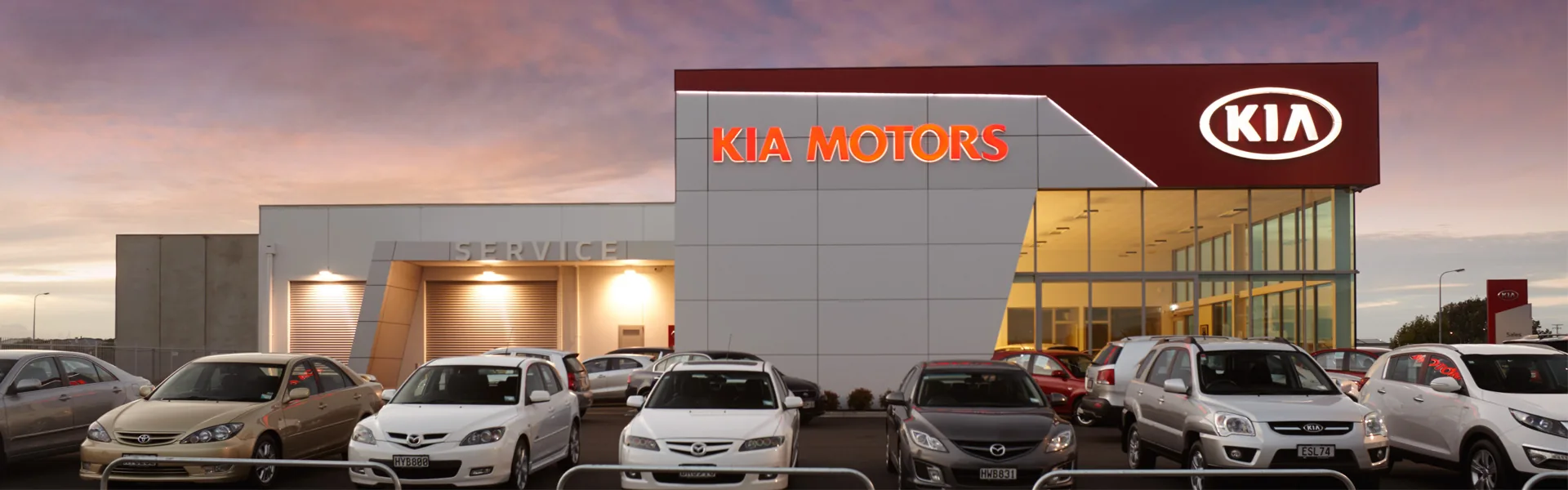 Downey Construction: Kia Dealership Cleaning