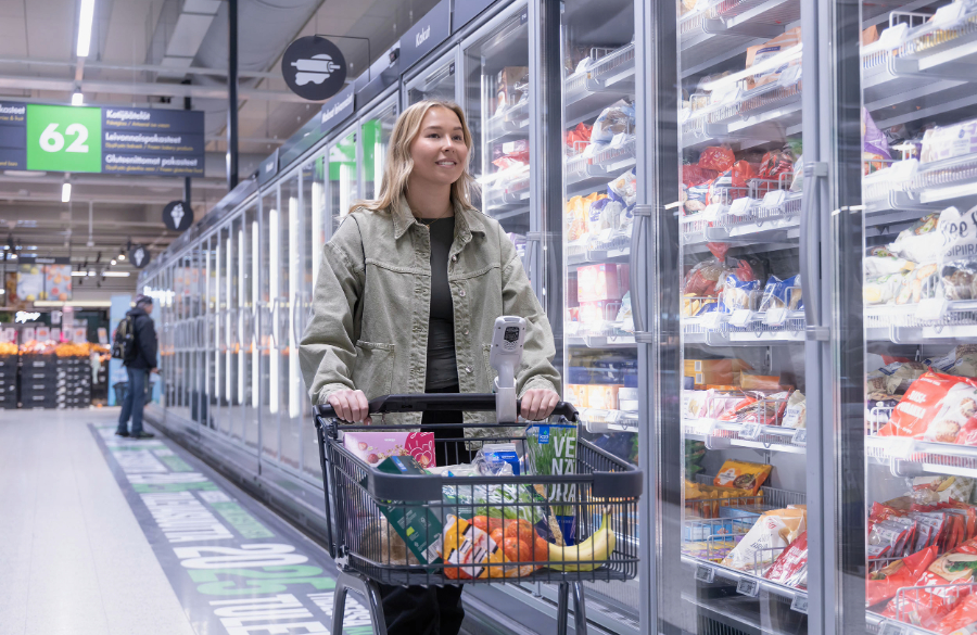 Leikkeleraivo vaikuttaa ostoskoreihin – näin uudet ravitsemussuositukset näkyvät kaupan myyntidatassa