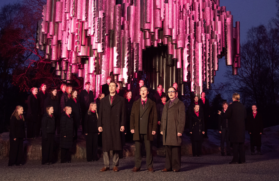 DNA ja KAJ-yhtye järjestivät eilen suomalaisen musiikin päivänä yllätysesiintymisen