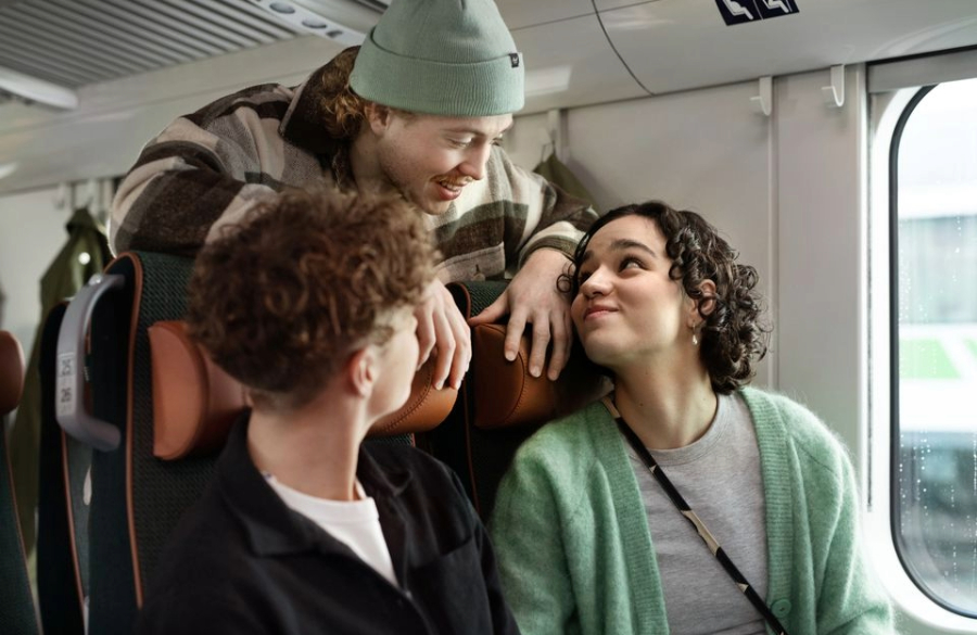 VR aloittaa monivuotisen yhteistyön Suomen Partiolaisten kanssa