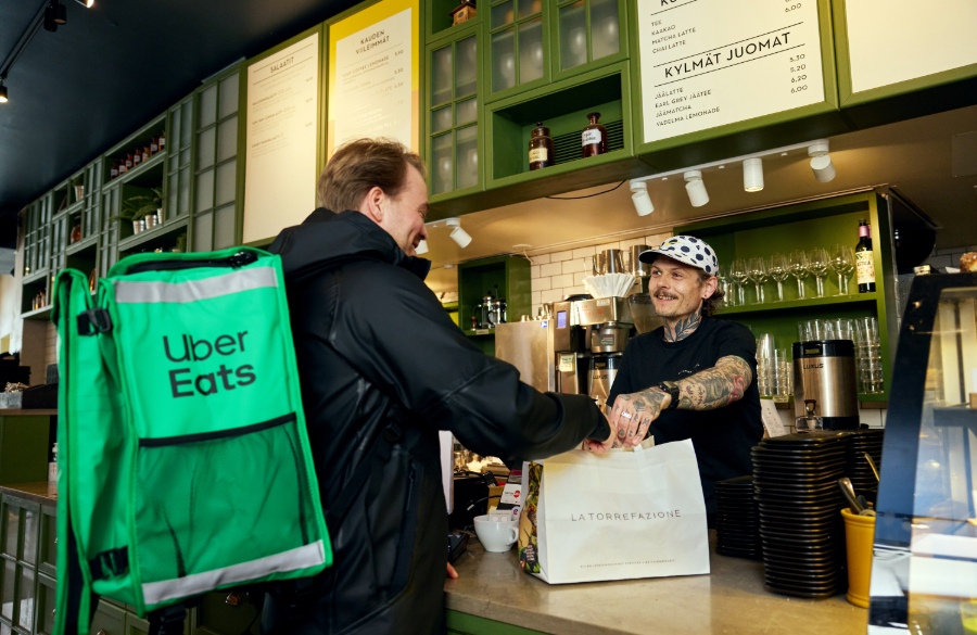 Uber Eats laajenee tänään Rovaniemelle, Poriin, Kouvolaan ja Hämeenlinnaan