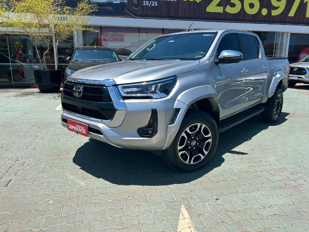 TOYOTA HILUX 2.8 D-4D TURBO DIESEL CD SRX PLUS 4X4 AUTOMÁTICO - SPP4C87 SPP4C87