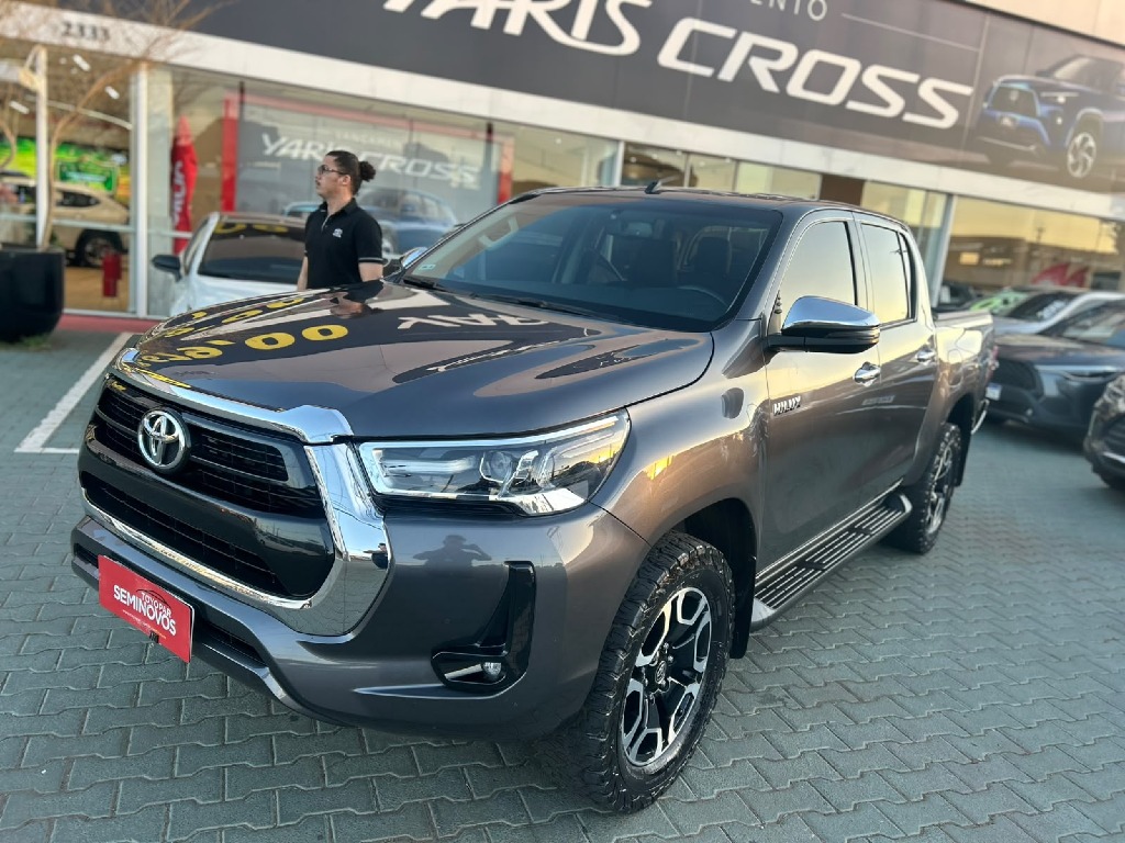 TOYOTA HILUX 2.8 D-4D TURBO DIESEL CD SRV 4X4 AUTOMÁTICO - TAU3C77 TAU3C77