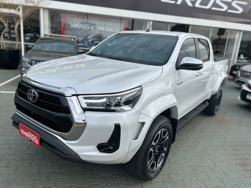 TOYOTA HILUX 2.8 D-4D TURBO DIESEL CD SRX PLUS 4X4 AUTOMÁTICO - TBL9H45 TBL9H45