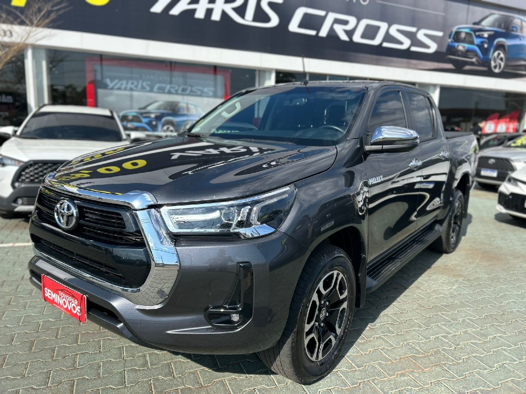 TOYOTA HILUX 2.8 D-4D TURBO DIESEL CD SRV 4X4 AUTOMÁTICO AYE5G65