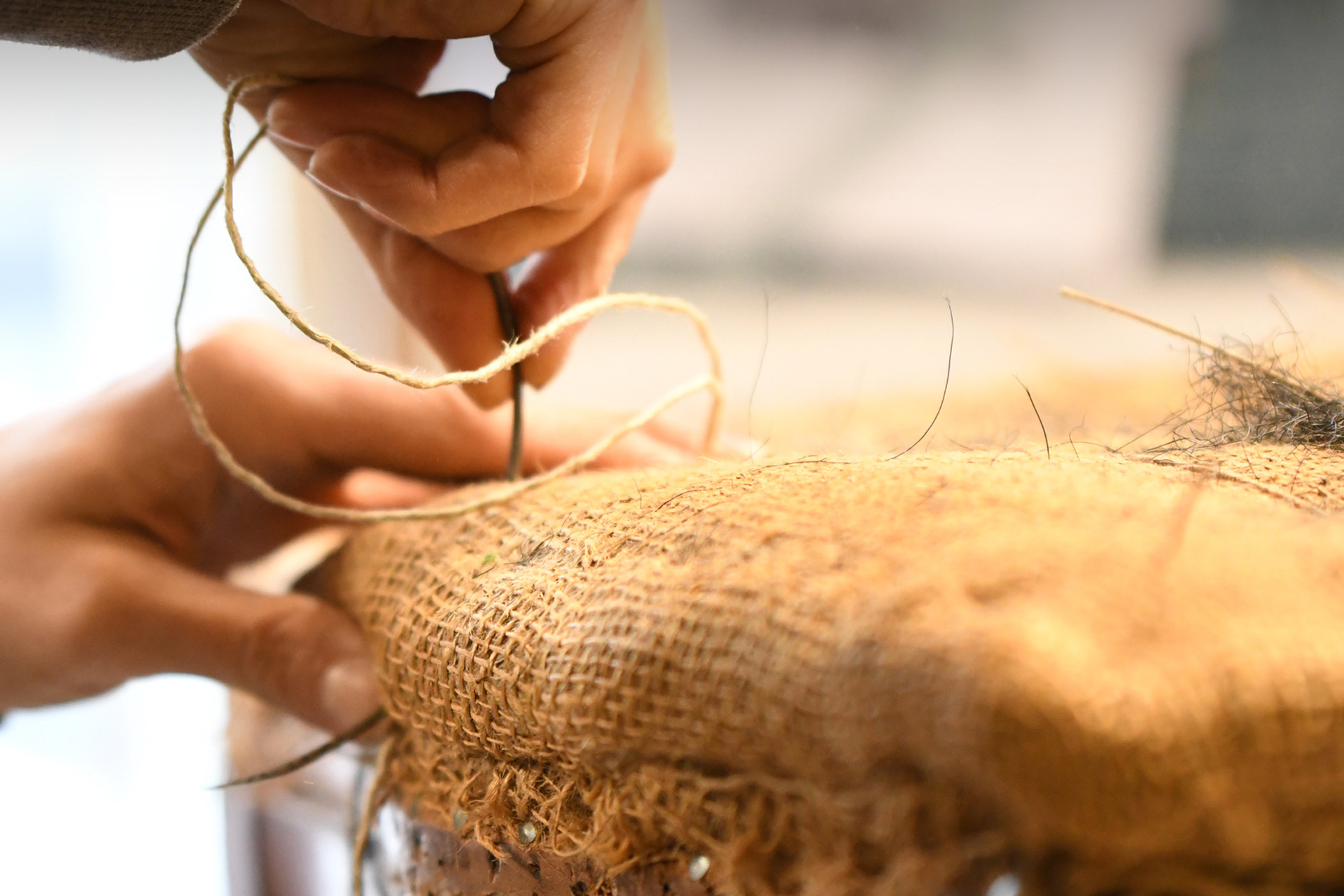 Polsterei Manufaktur Yvonne Klein traditionelles Handwerk mit natürlichen Materialien 