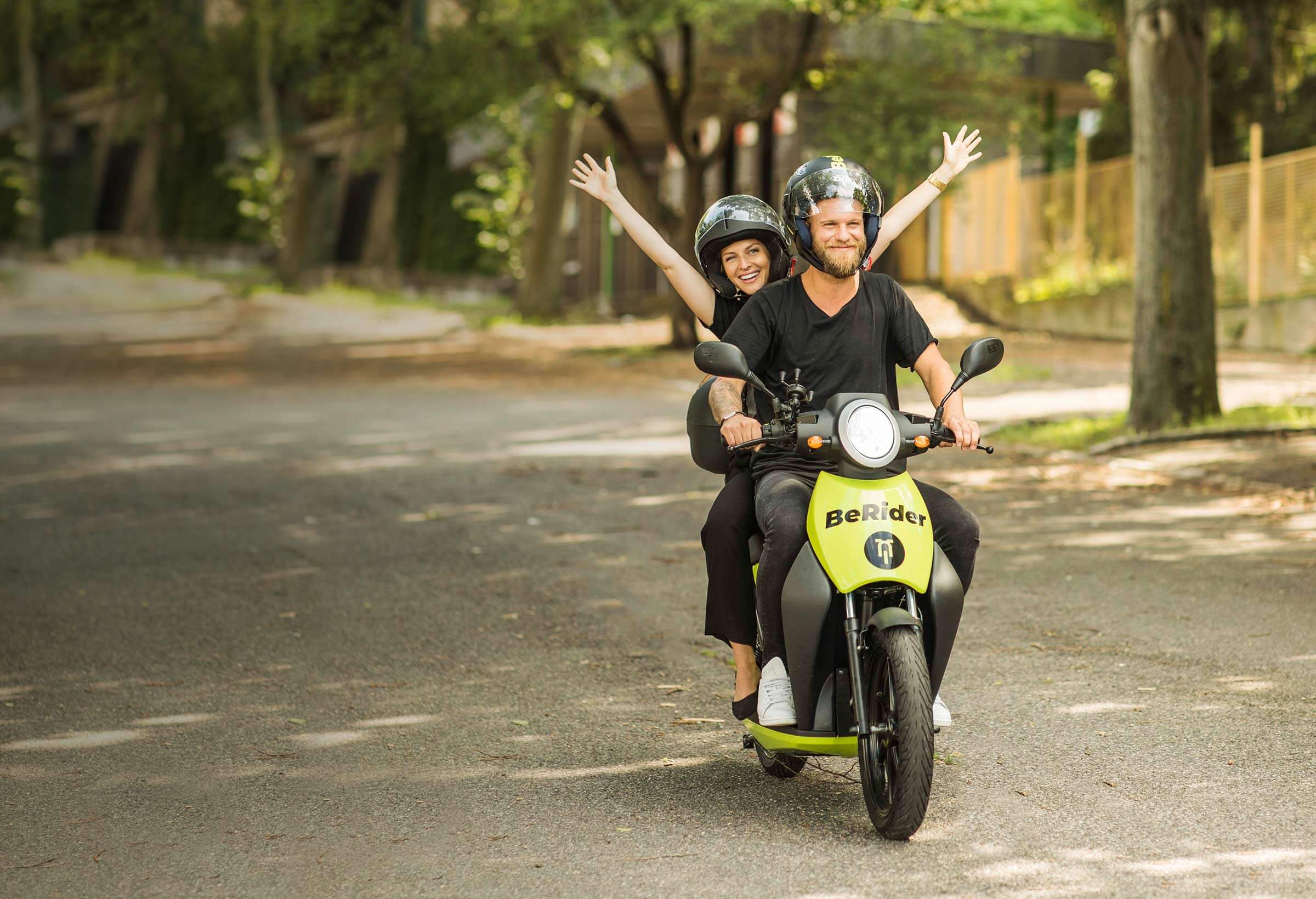 Škoda's e-scooter rental brand BeRider lowers CPI by 80% on Social with WeatherAds | WeatherAds Case Studies