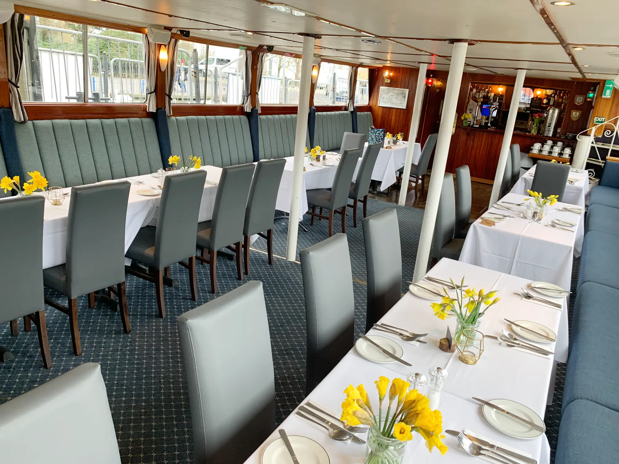 Dining Cruises