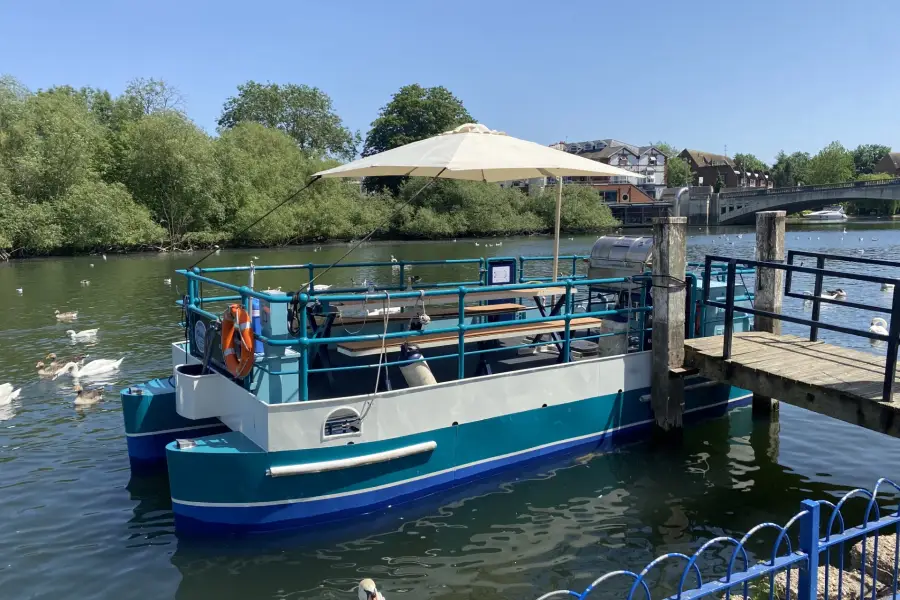 Self Drive Picnic Boat Hire