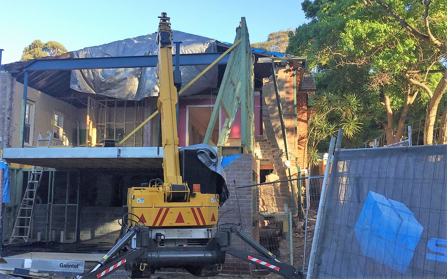 Waverton renovation – new steel structure lifted in by crane