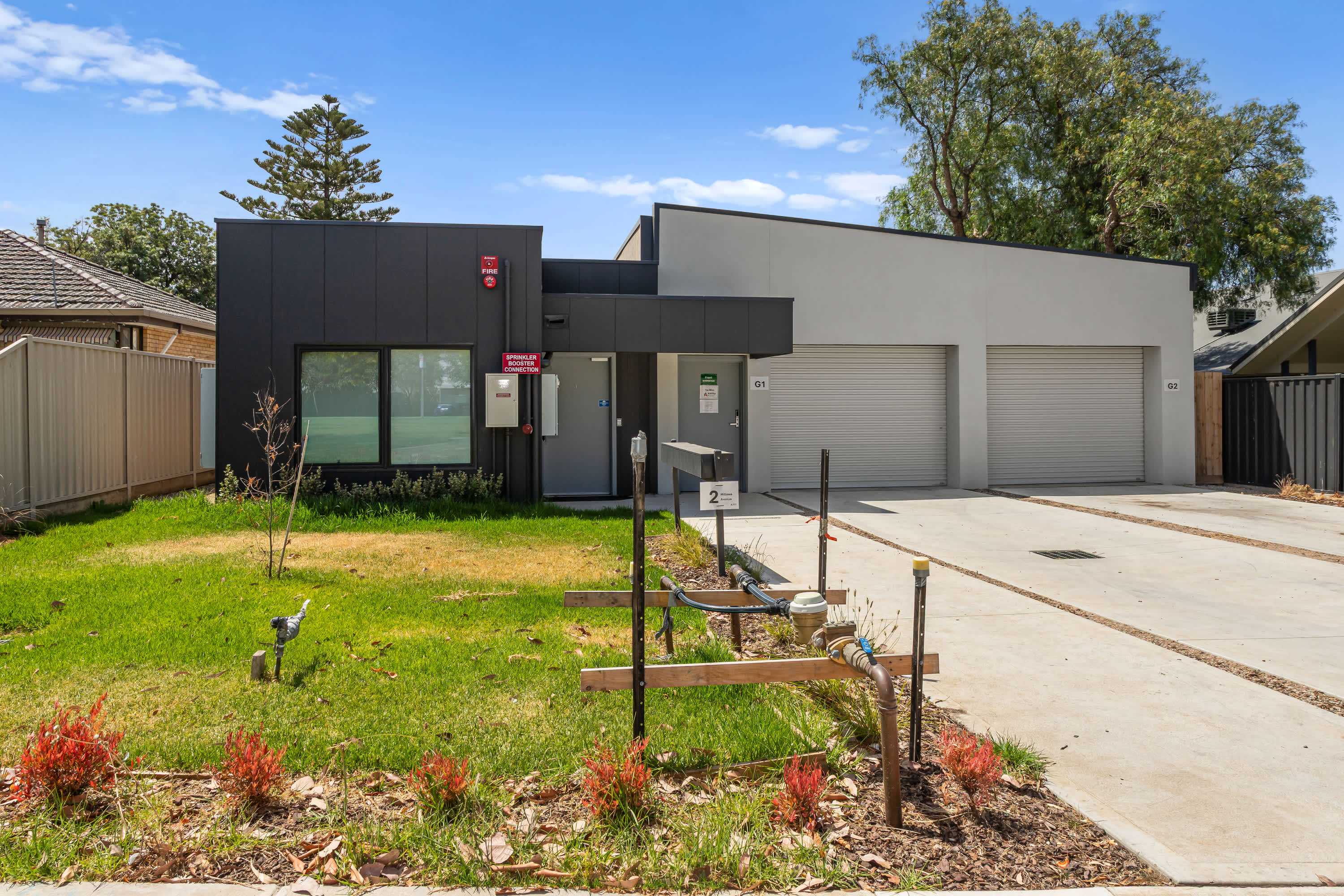 St Albans, VIC - Villas