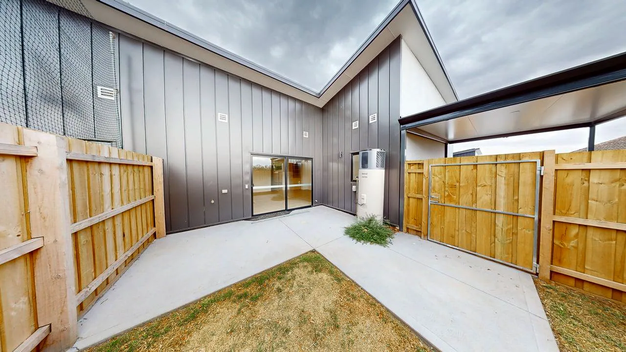 St Albans Park, VIC - House & Villa