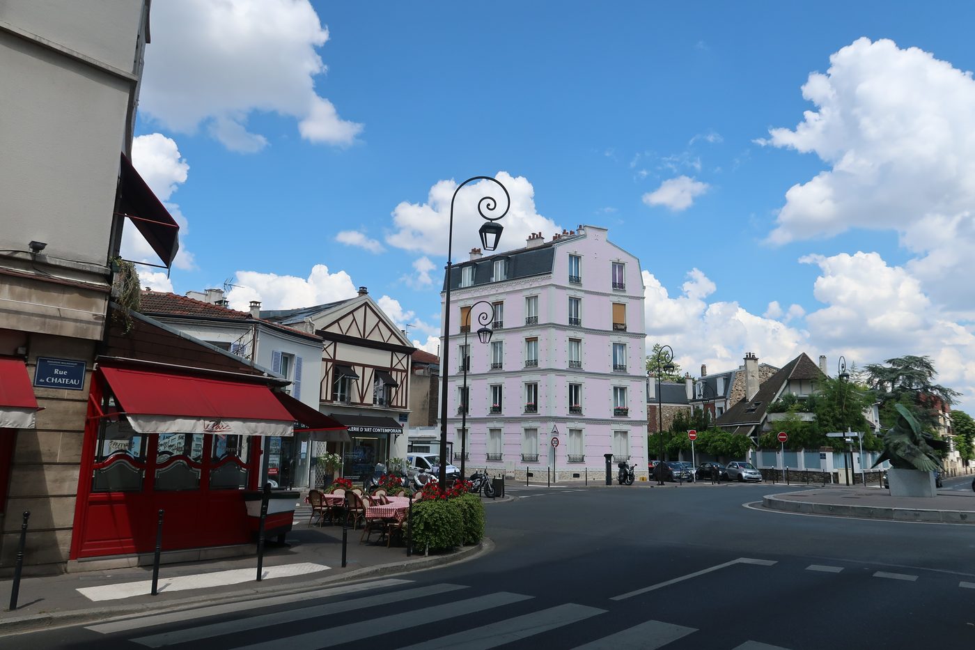 Rue du Château, dans le centre-ville de Boulogne-Billancourt