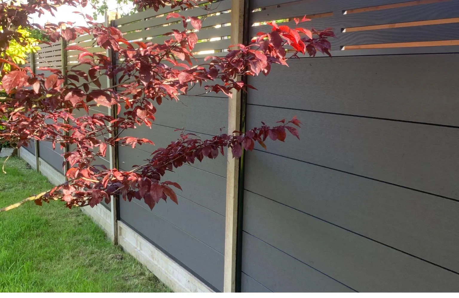 A beautiful garden is about more than plants and paving. The right structure can completely transform how your outdoor space looks and feels. One of the most stylish and practical ways to elevate a garden is with composite trellis. Combining the strength of modern materials with the charm of classic garden features, fence trellis panels can add privacy, texture, height, and personality to any outdoor setting.