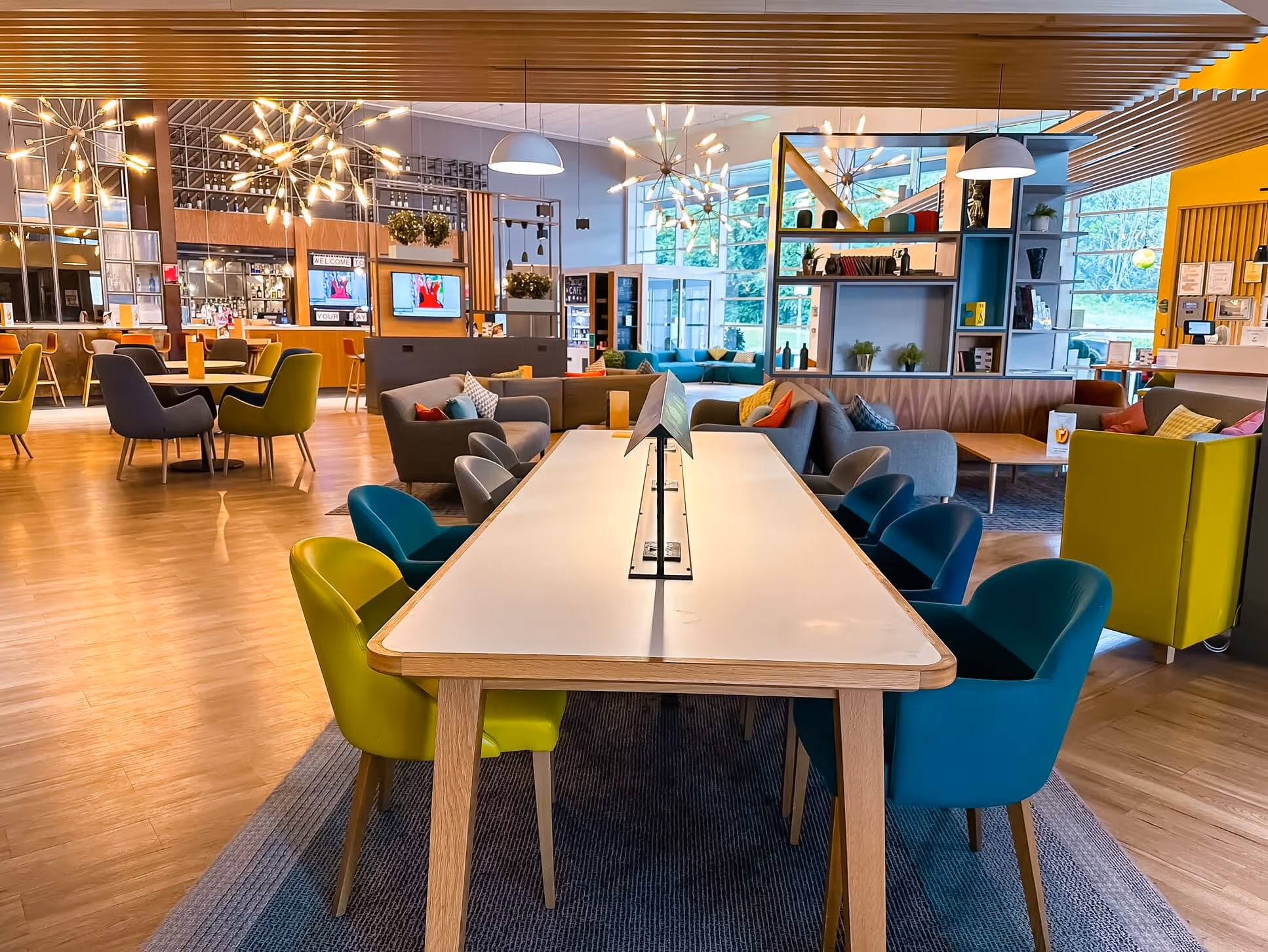 Holiday Inn Winchester | MotherOfGrom