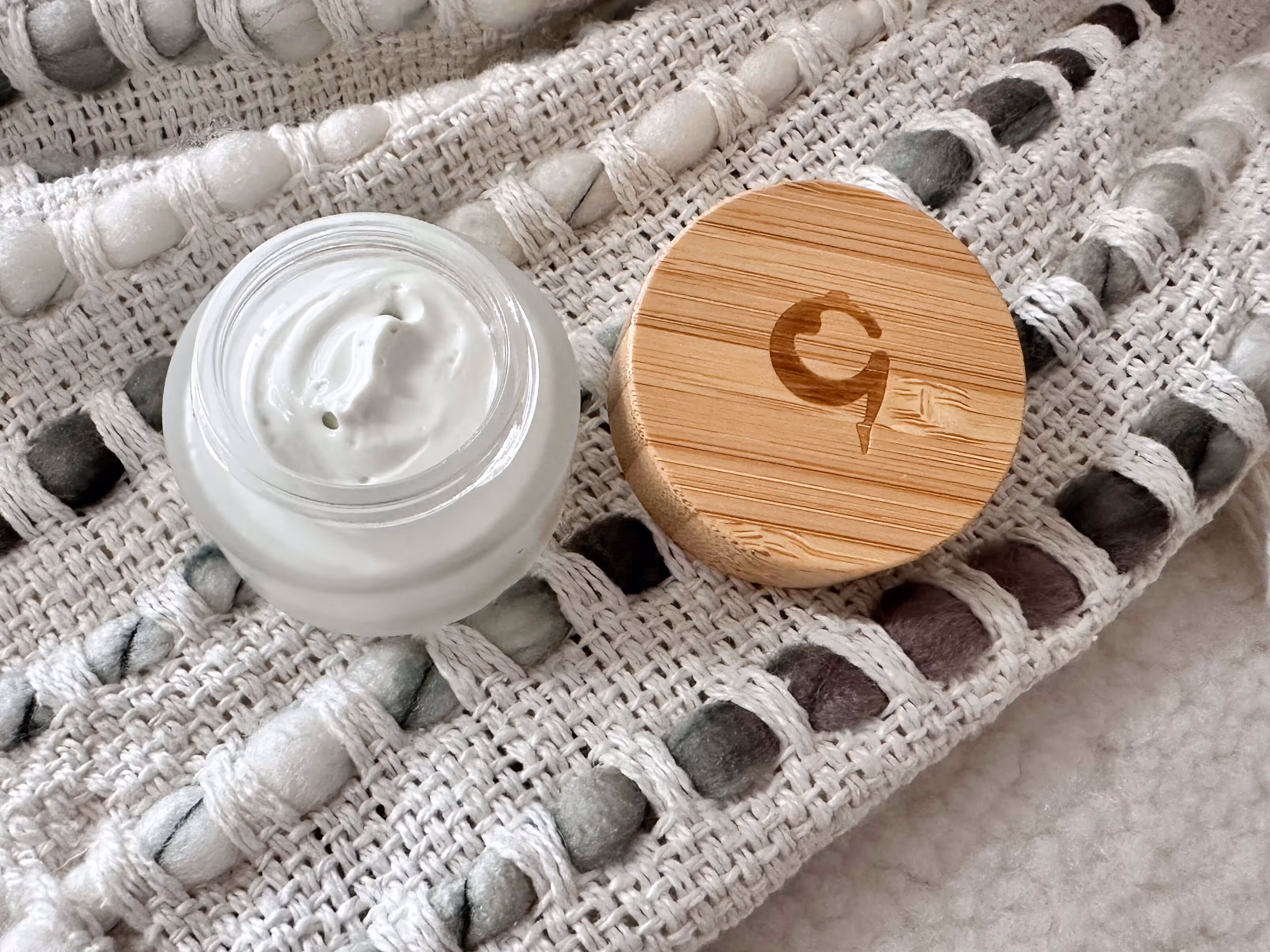 Hydration meets luxury - the Crystal Nourishing Cream absorbs beautifully, packed with blue tansy and rose quartz for a calming and nourishing skin boost.