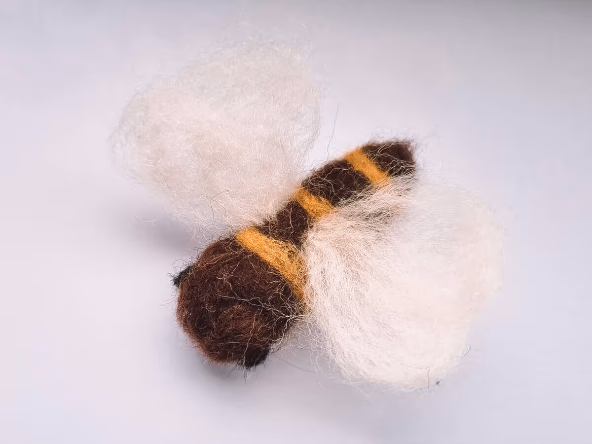 Mother of Grom - 12 Bee Crafts Ideas To Celebrate World Bee Day