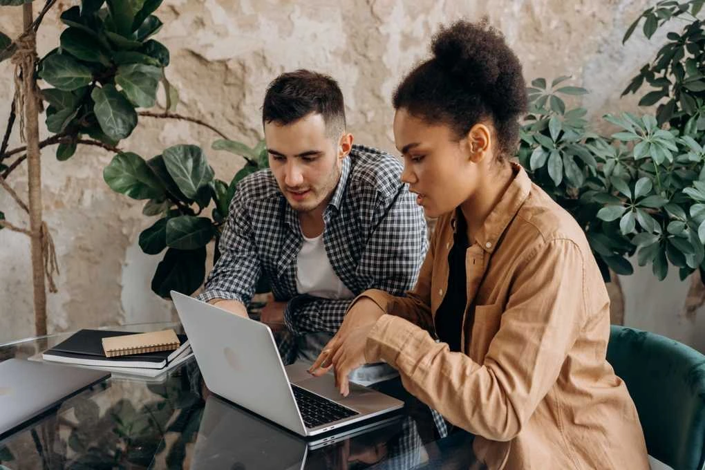 E-reporting, facturation électronique : et à l'étranger ?