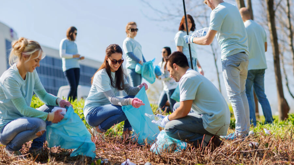 5 Ways to Use Your Tech to Improve the Volunteer Experience
