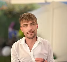 Photograph of Oliver Drakeford, Licensed Clinician