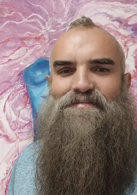 Photograph of Damon Bennett, Licensed Clinician