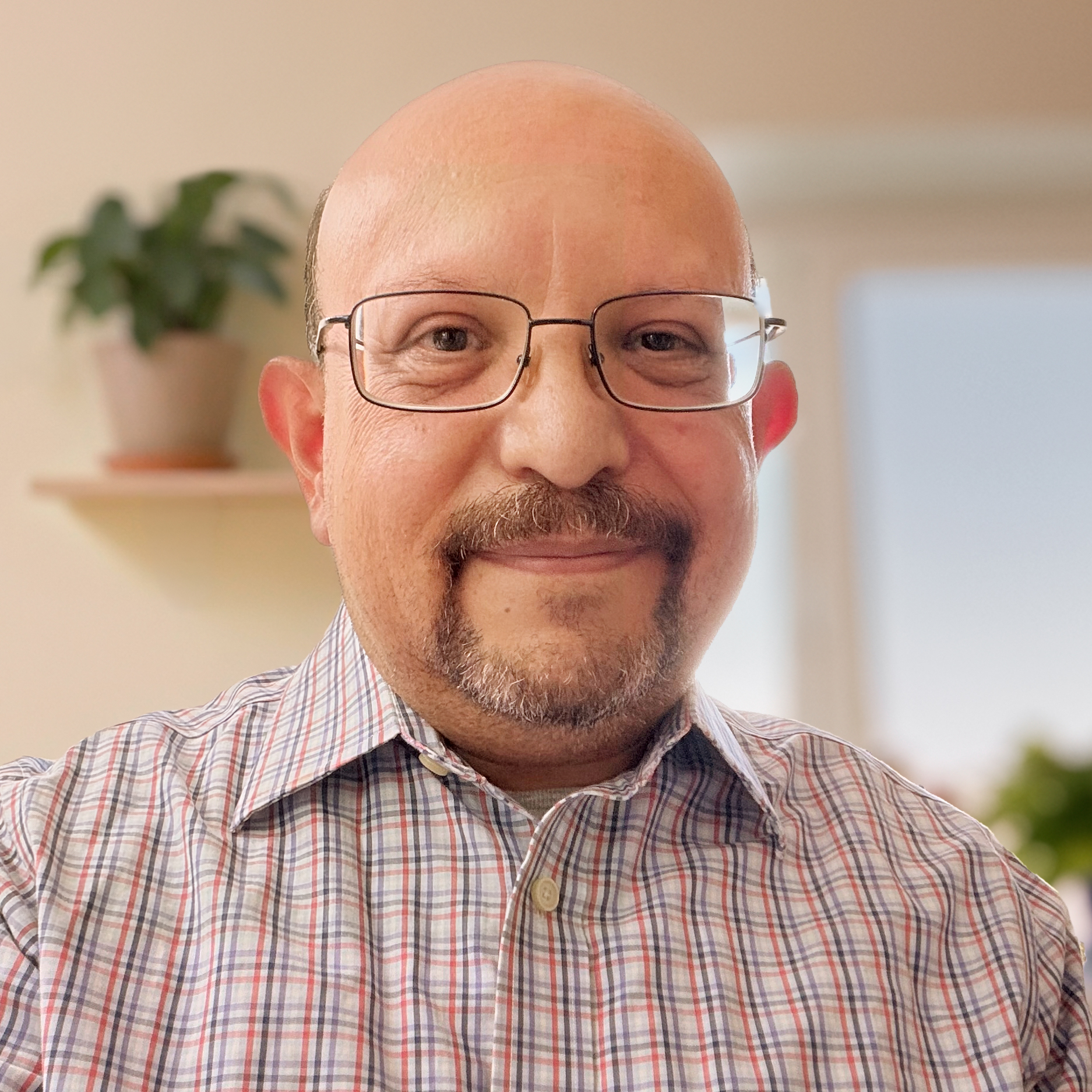Photograph of Marco Munoz, Licensed Clinician