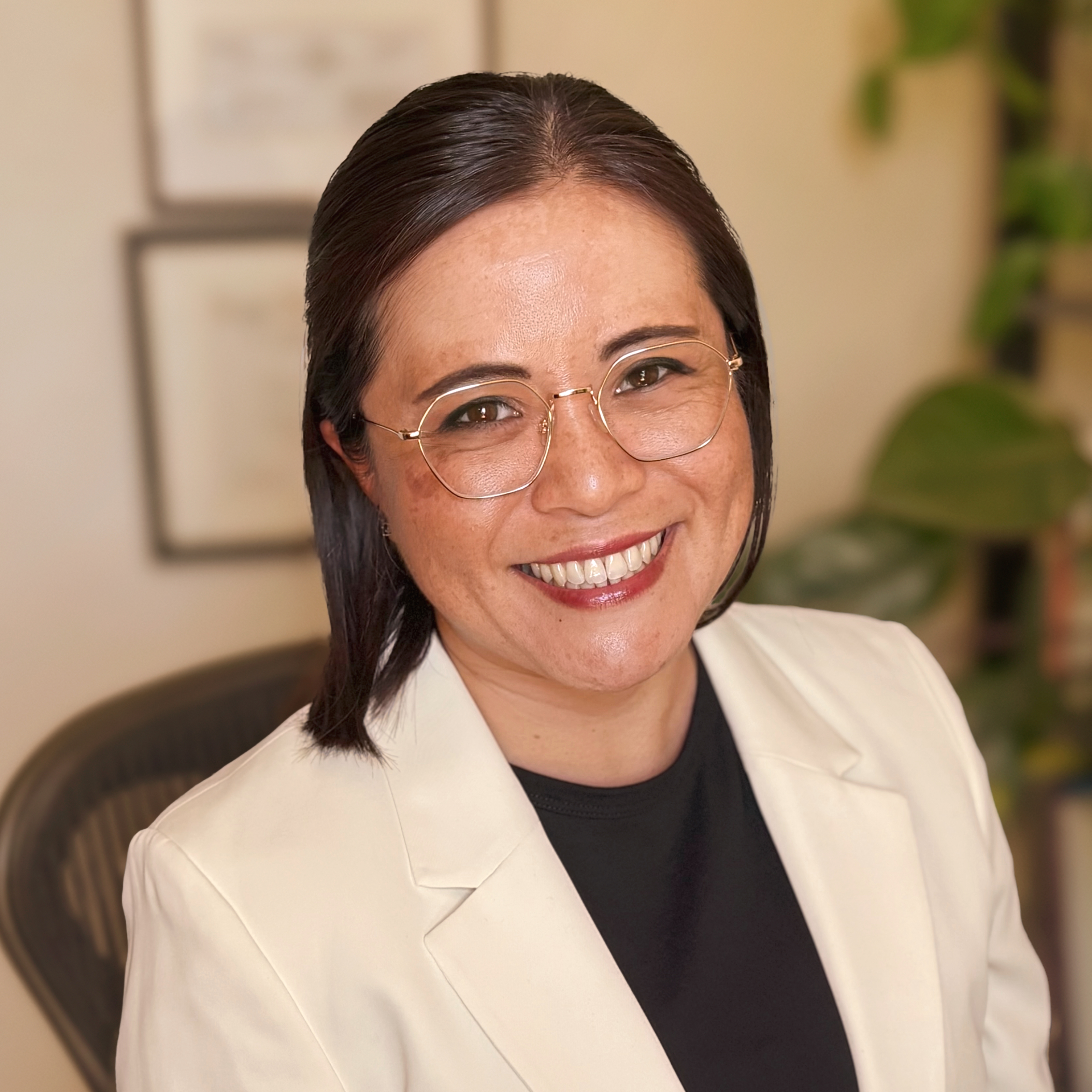 Photograph of Lydia Eng, Licensed Clinician
