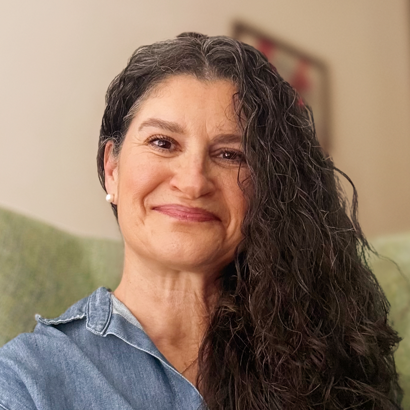 Photograph of Roni Gillenson, Licensed Clinician