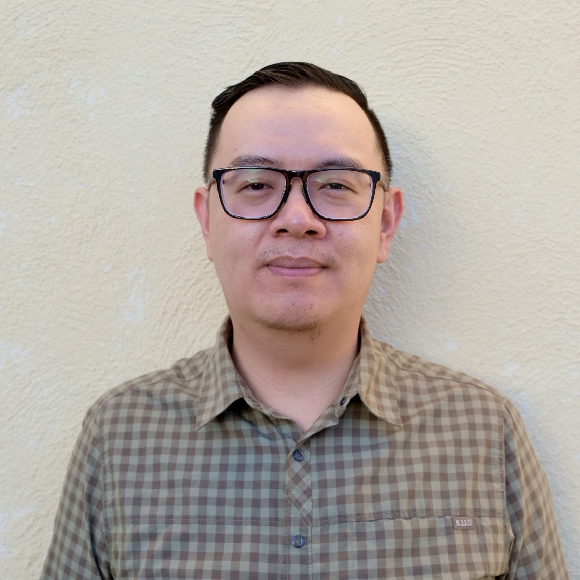 Photograph of Jonathan Ly, Licensed Clinician