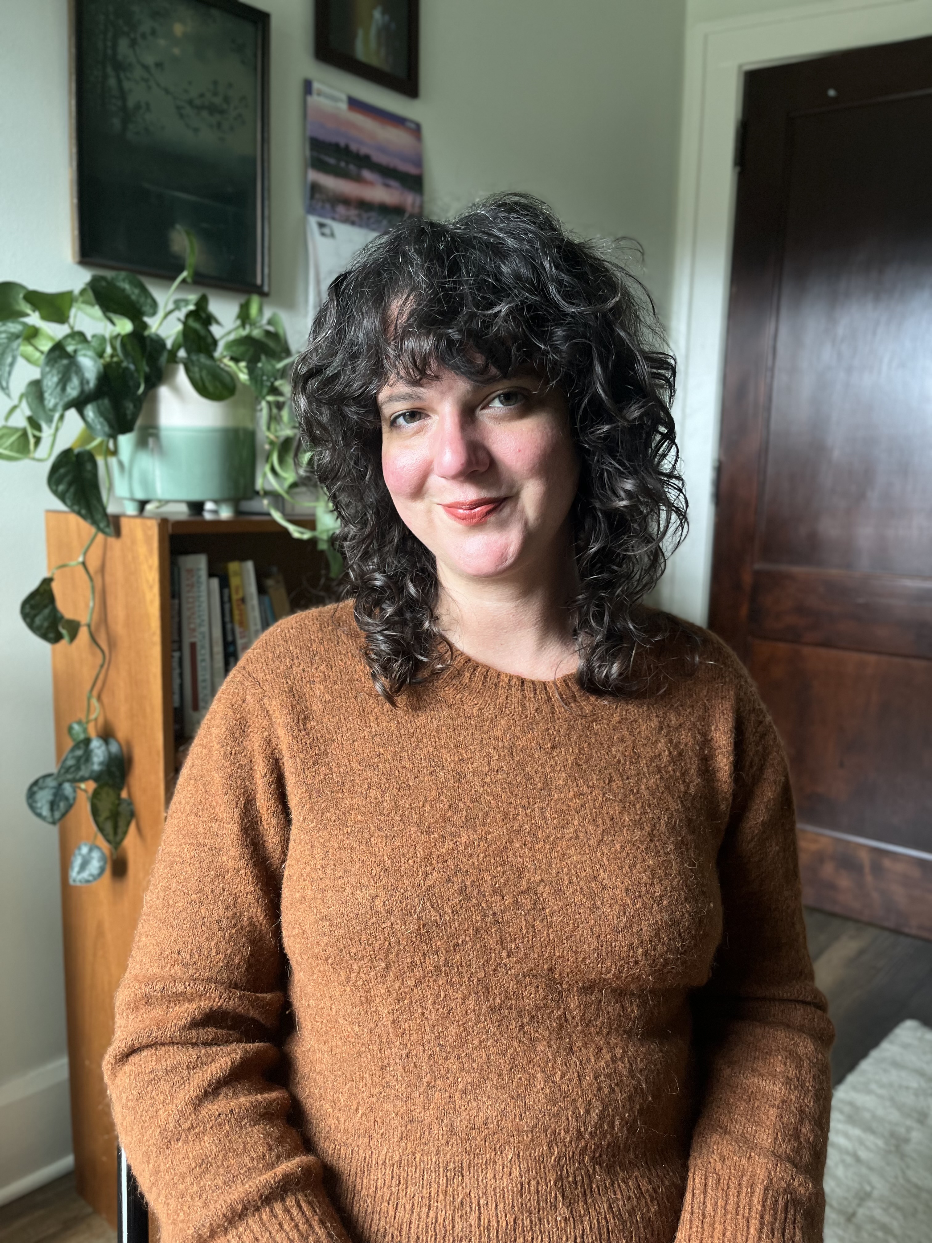Photograph of Roxanne Shooshani, Licensed Clinician